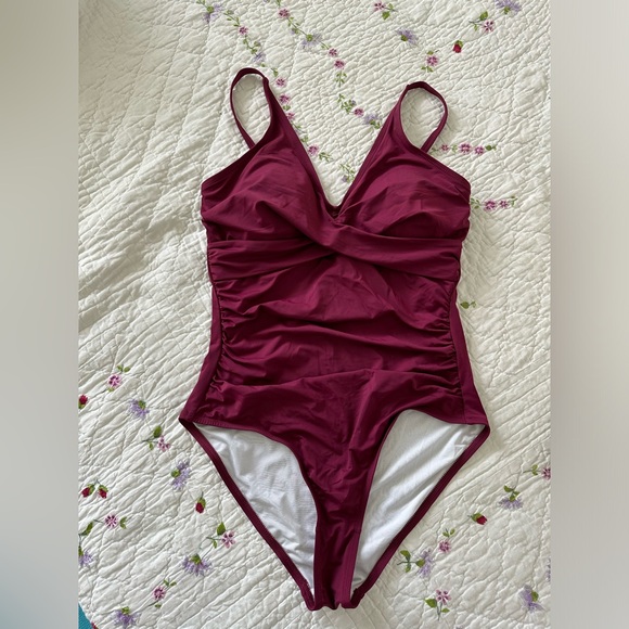 Hilor womens bathing suit size 10 - Picture 1 of 4